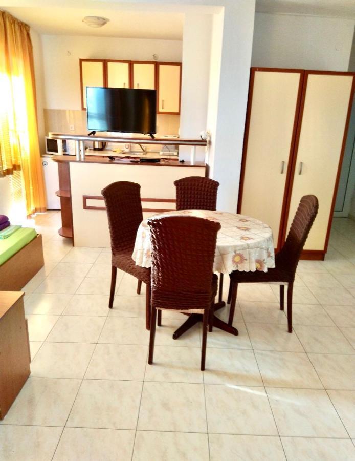 Hotel Kъща За Гости Липите à Sinemoretz Extérieur photo