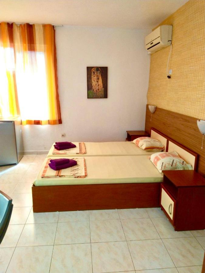 Hotel Kъща За Гости Липите à Sinemoretz Extérieur photo